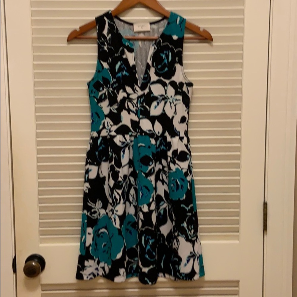 128. Everly Sleeveless Dress in Green, Black, Cream